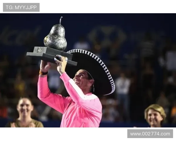 费德勒告别赛场 纳达尔法网雕像矗立